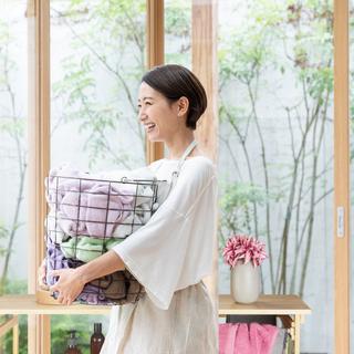 B2X Mensola portabiancheria per il bagno  