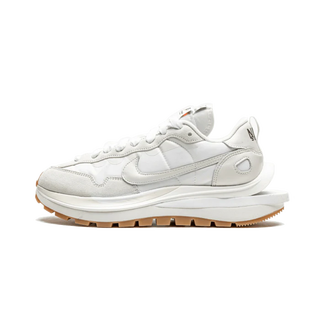 NIKE  Vaporwaffle Sacai Sail Gum 