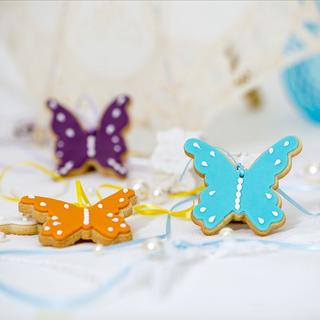 Decora Ausstecher Set Schmetterling und Tulpe 2 Stück  