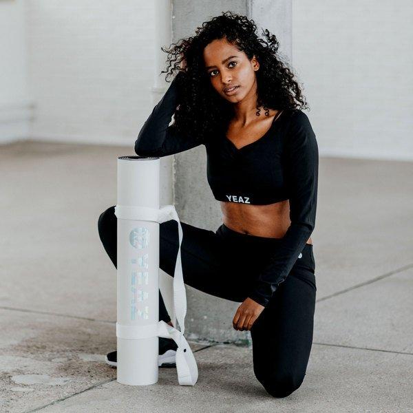 YEAZ  CARESS Set aus Handtuch und Matte - pearl dust 