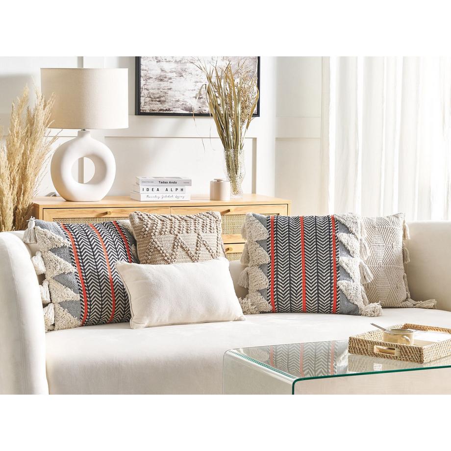 Beliani Dekokissen 2er Set aus Baumwolle Boho BOUVARDIA  