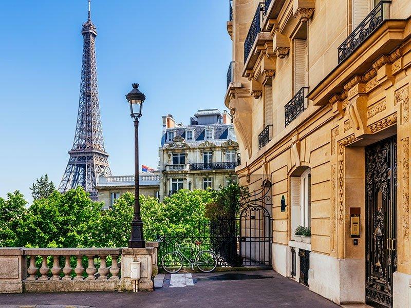 Smartbox  2 notti con cena di 4 portate durante un tour in bus di Parigi - Cofanetto regalo 