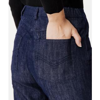 Damart  Pantalon 3 statures en toile souple et confortable. 