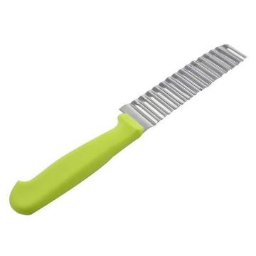 Wave knife for decorative cutting of vegetables and fruit