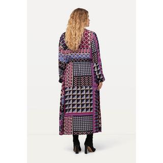 Ulla Popken  Robe midi avec effet cache-cœur, décolleté en V et manches longues, imprimé patchwork 