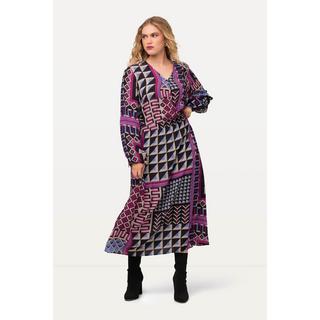 Ulla Popken  Robe midi avec effet cache-cœur, décolleté en V et manches longues, imprimé patchwork 