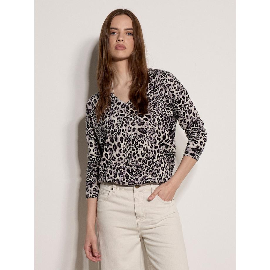 Leichter Pullover mit Leopardenmuster und Rippbündchen