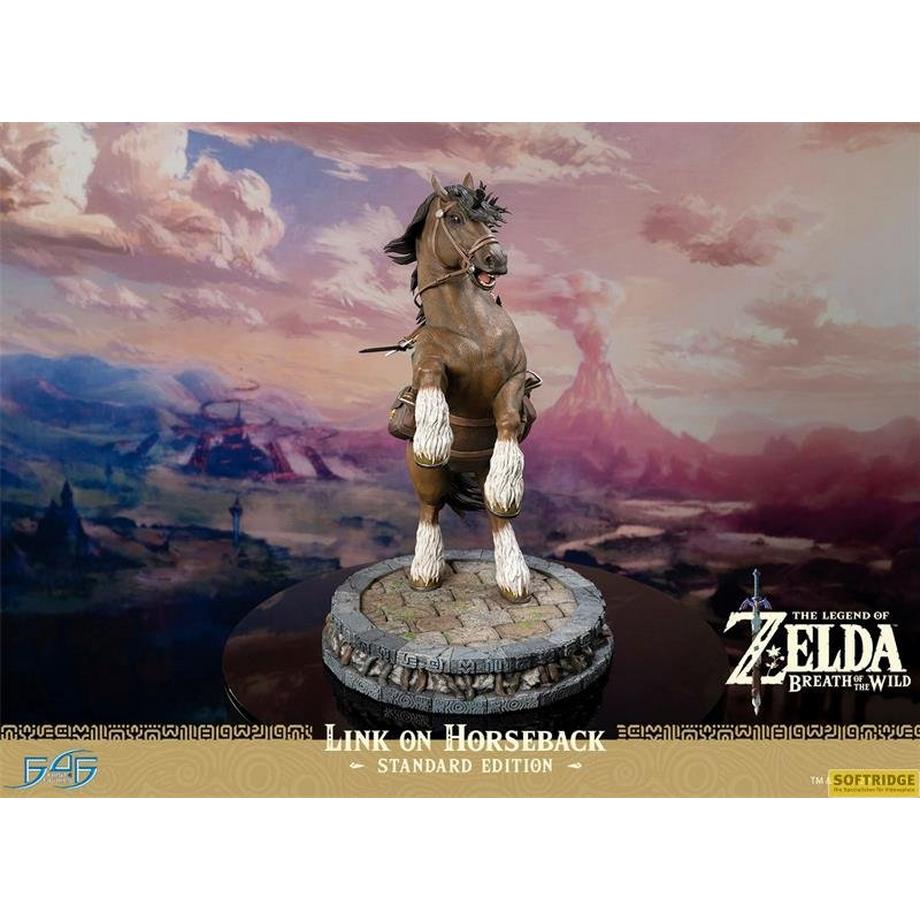 First 4 Figures  Figur: Breath of the Wild Statue Link on Horseback (56cm) 
