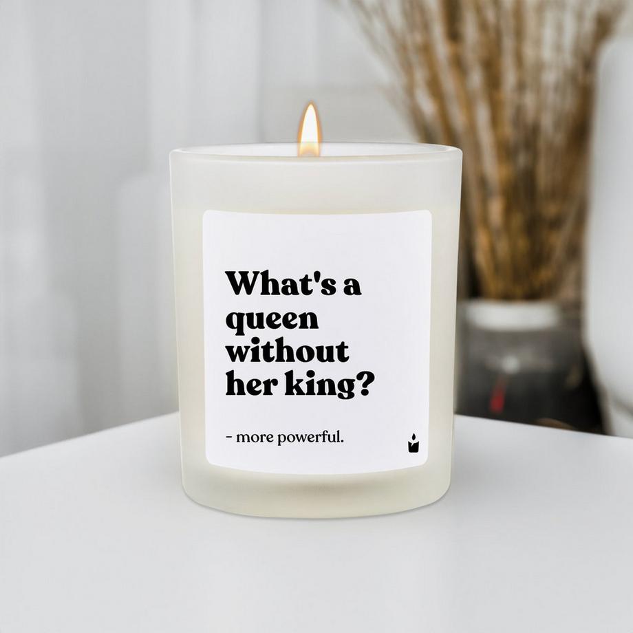 CandleHand Bougie parfumée Flowery What's a queen without her king? - more powerful.  