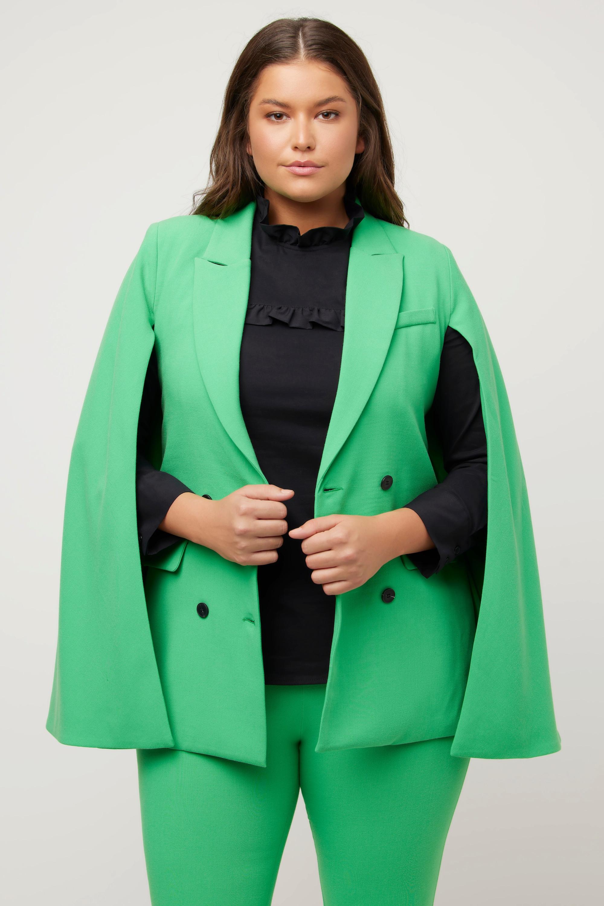 Ulla Popken  Blazer et cape, ligne en A, col à revers, deux rangées de boutons. 