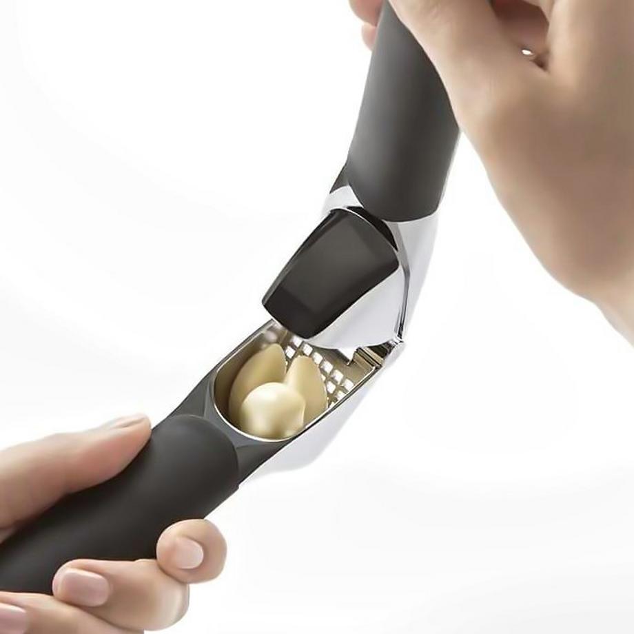 OXO  Good Grips – Presse-ail - Presse-ail manuel - Acier inoxydable - Rouge et noir 