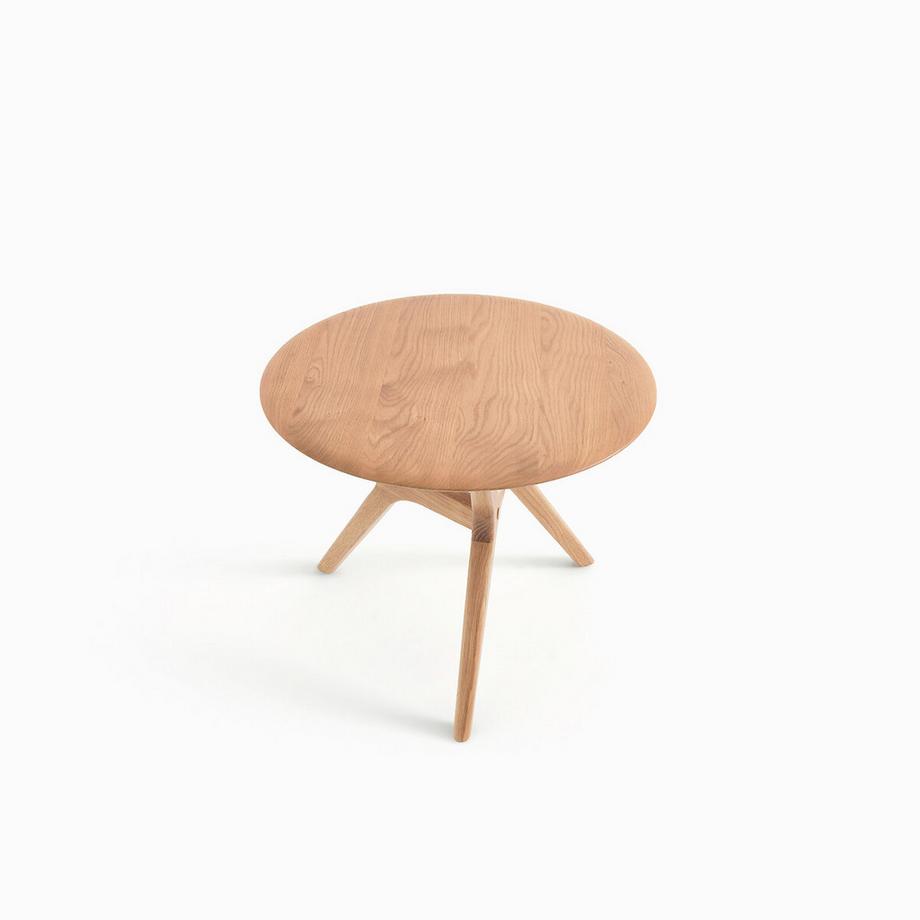 AM.PM Table basse ronde en chêne massif  