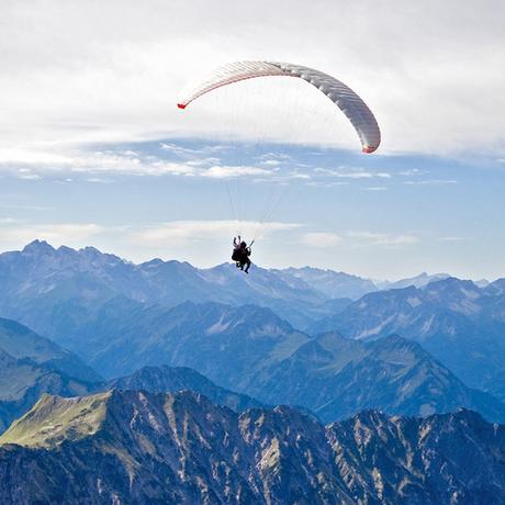 Geschenkidee  Tandem-Paragliding-Flug in Charmey (für 1 Personen) 