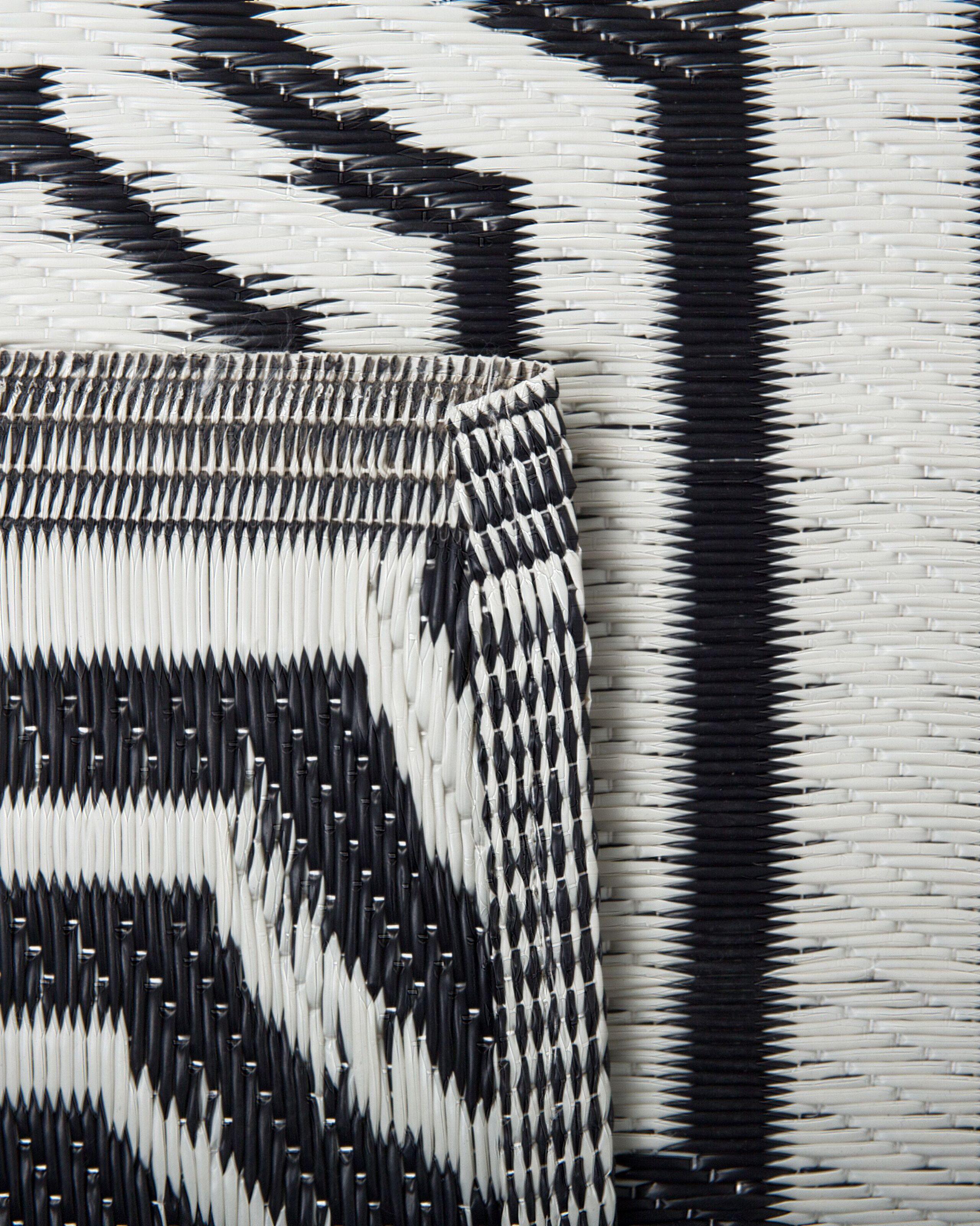 Beliani Tappeto per esterni en Polipropilene Moderno BIDAR  