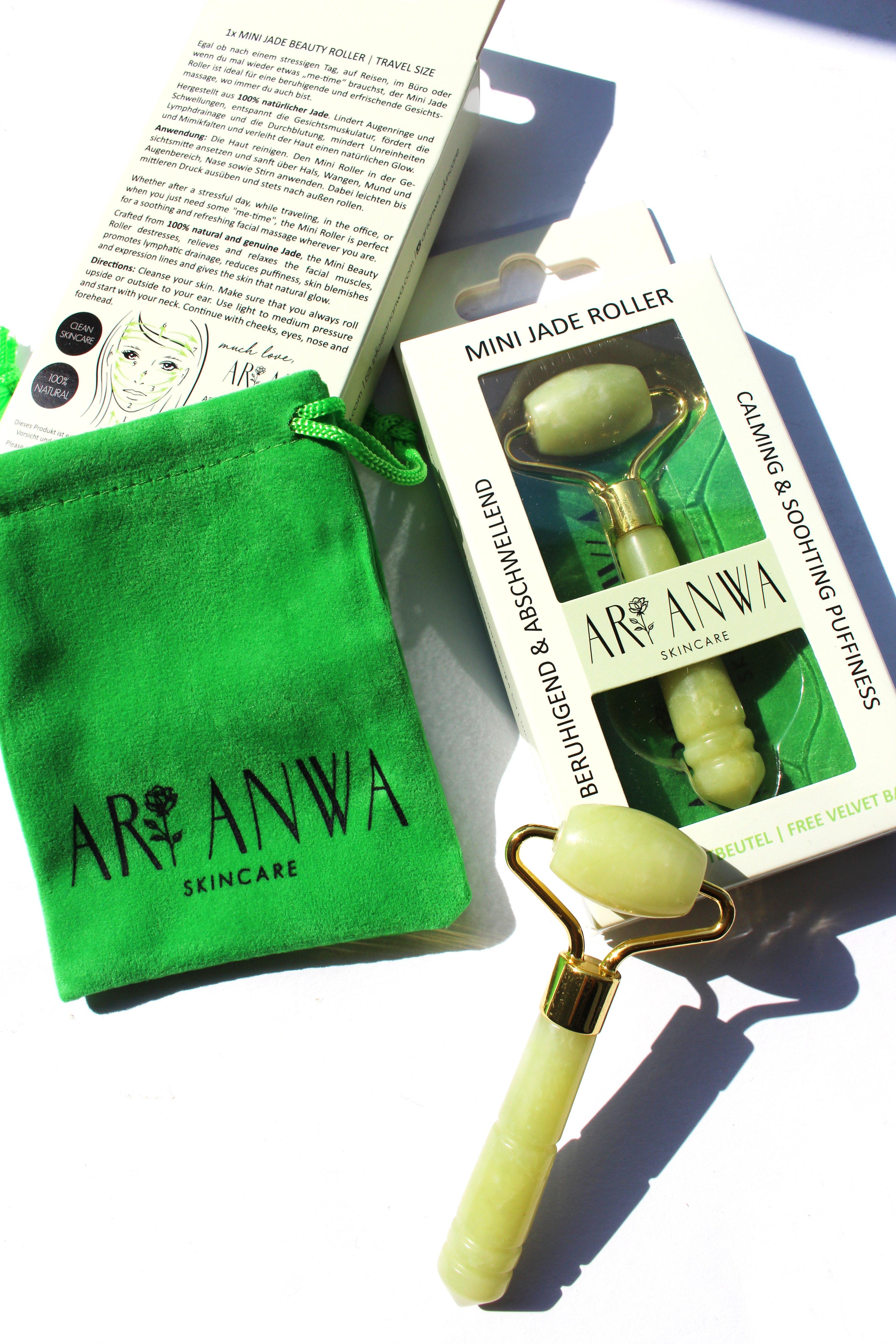 ARI ANWA Skincare  Mini Rullo di Giada 