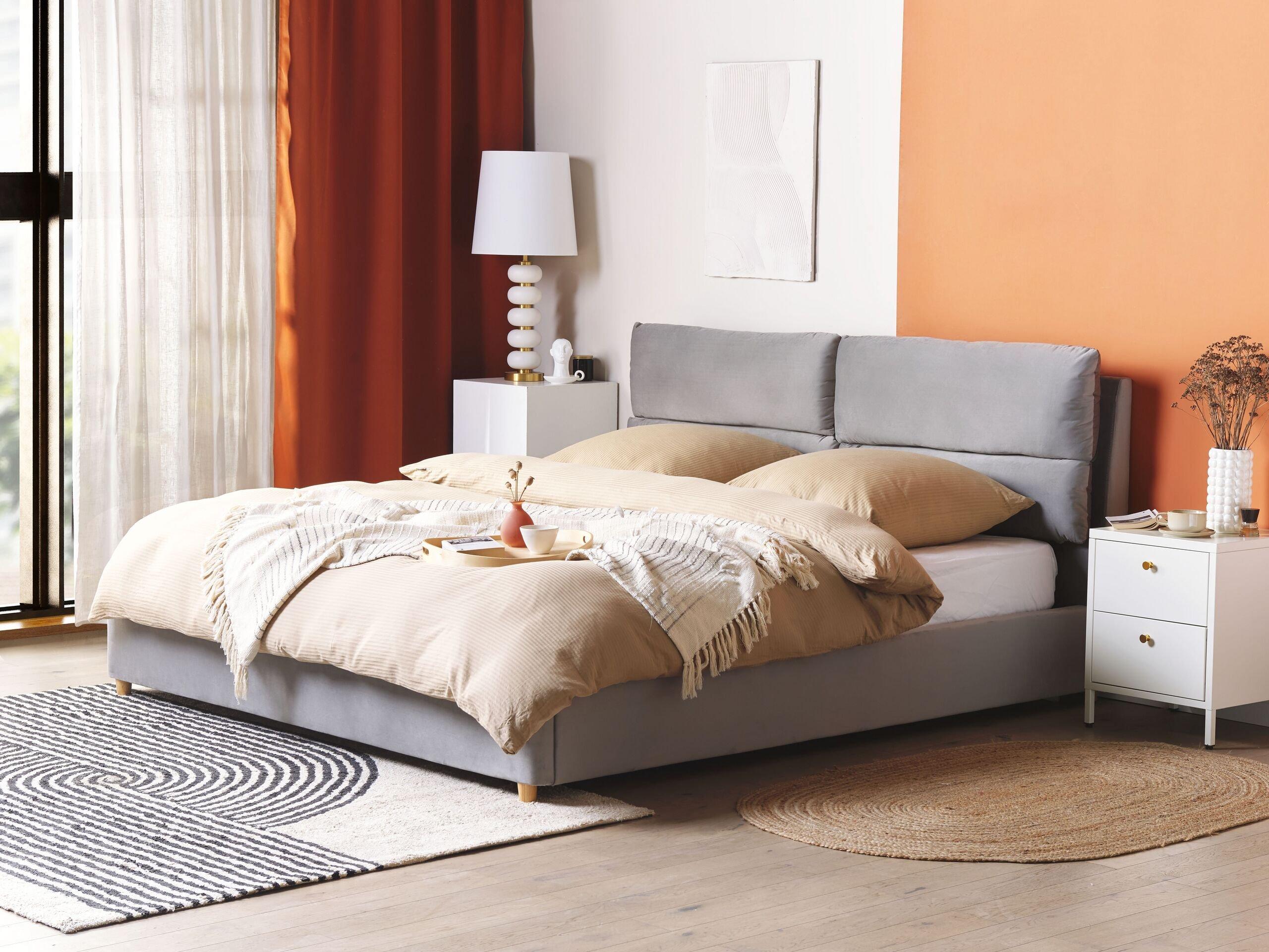 Beliani Bett mit Lattenrost aus Samtstoff Modern BATILLY  