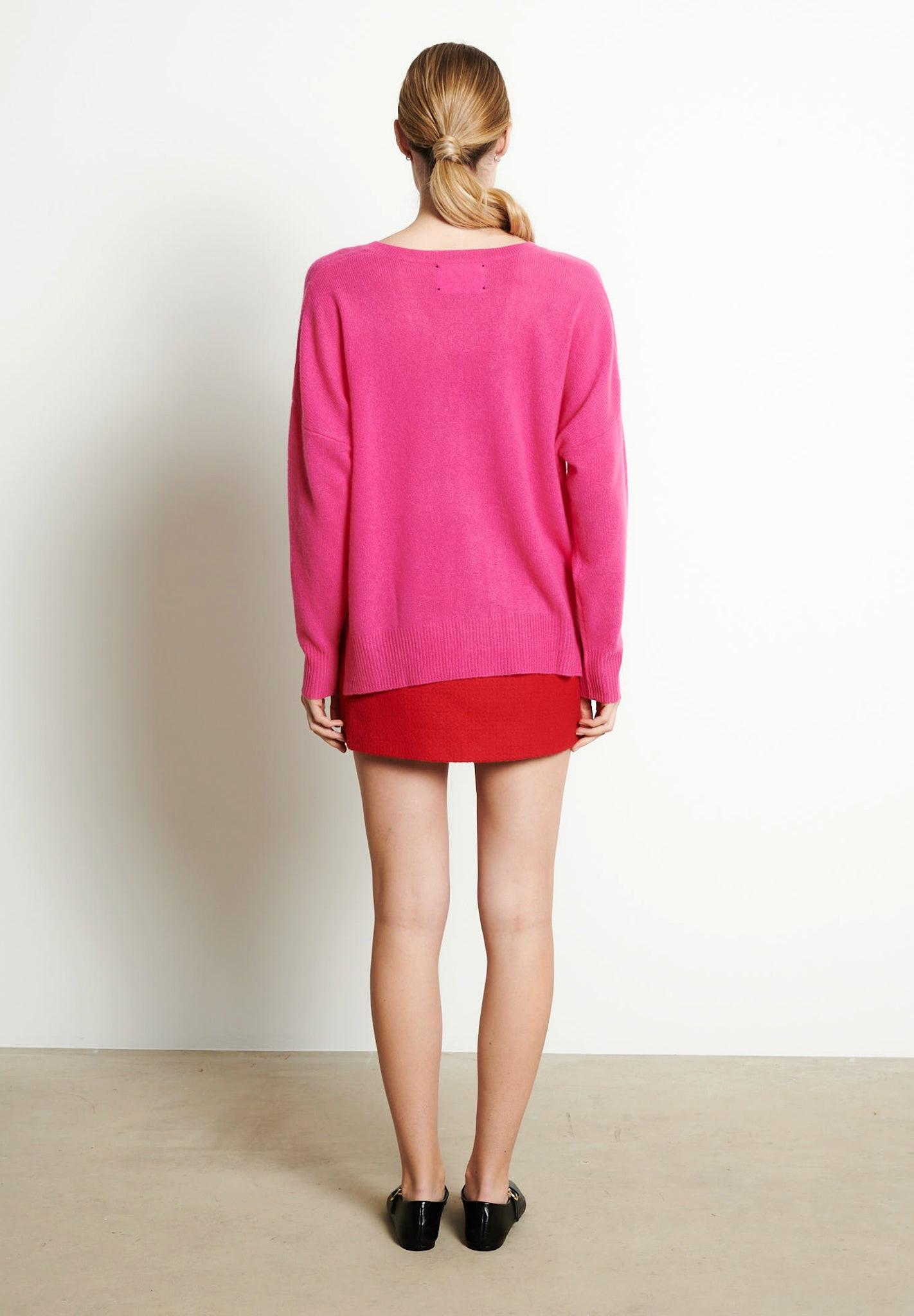 Studio Cashmere8  RIA 3 Maglia profonda oversize con scollo a V - 100% cashmere 