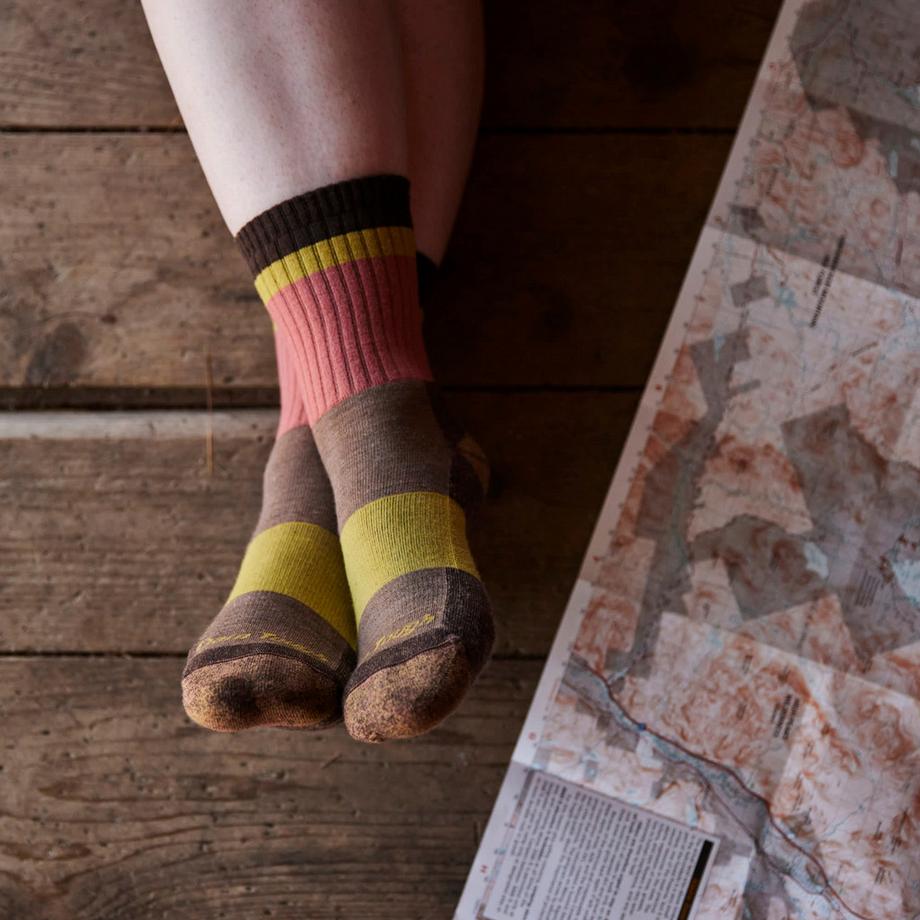 Darn Tough Vermont  Darn Tough Chaussettes Femme Mi-Mollet Randonnée Laine Mérinos Légères 
