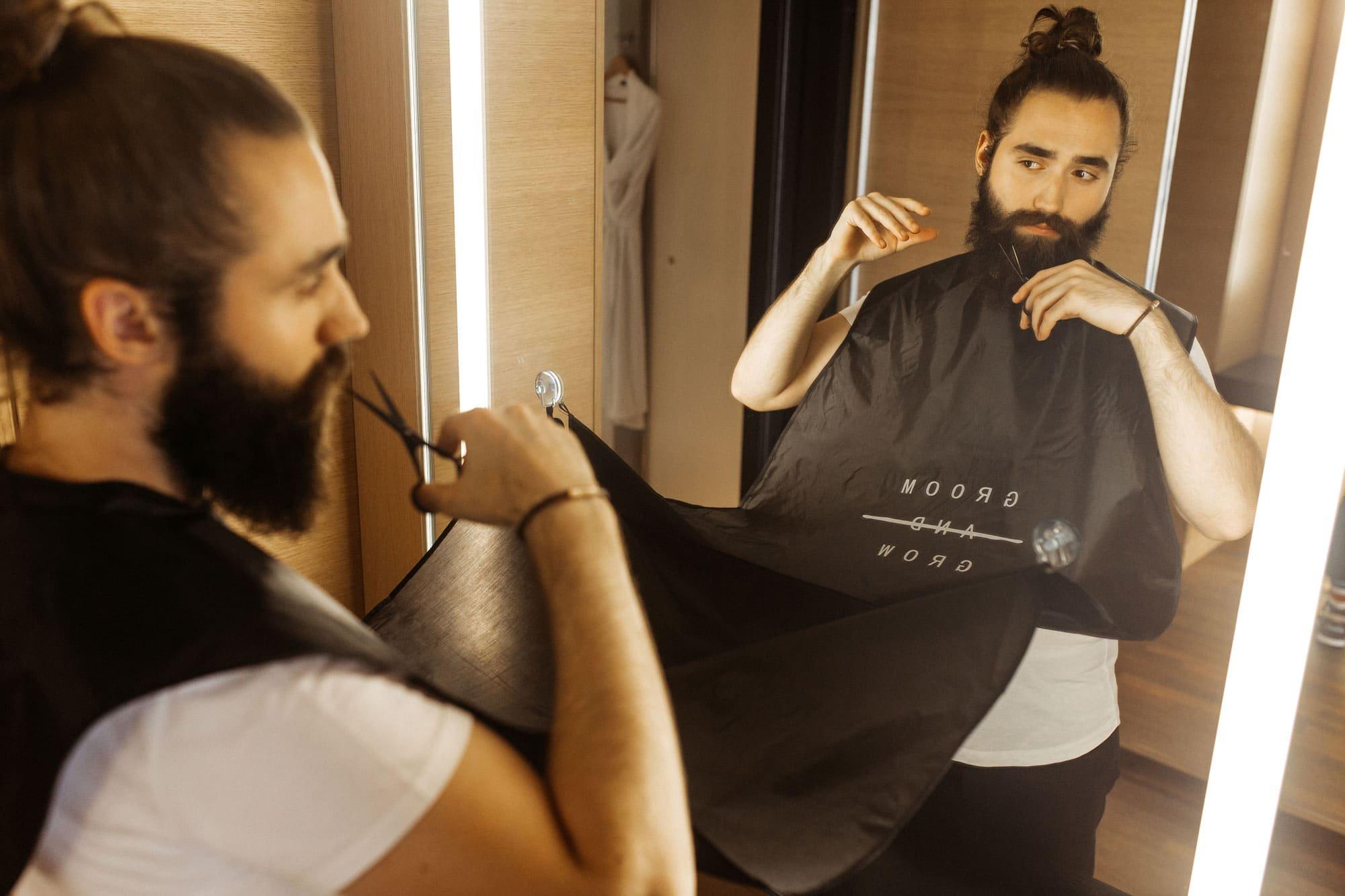 Groom and Grow  Chiffon de récupération des poils de barbe avec ciseaux à barbe 