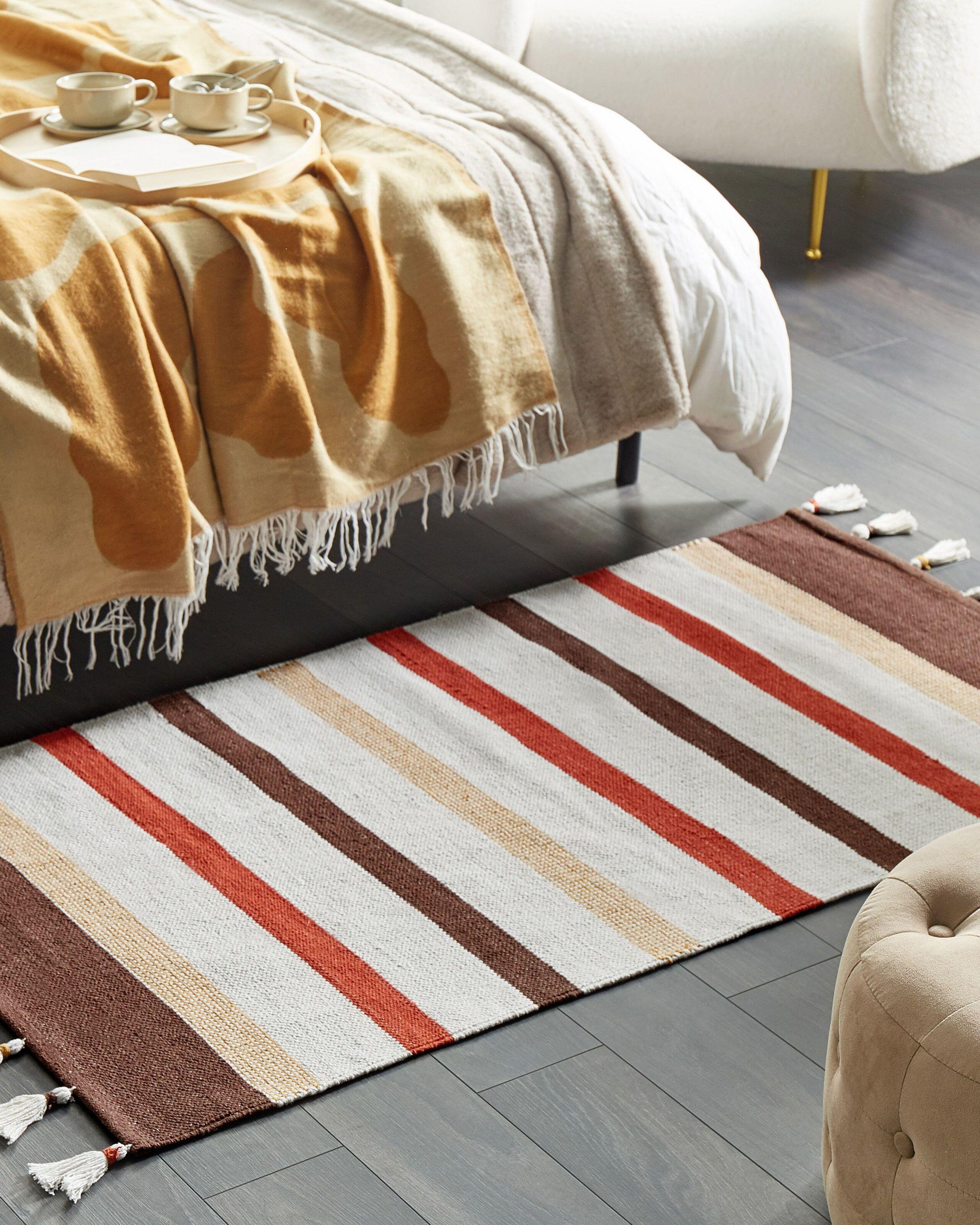 Beliani Tapis en Coton Traditionnel HISARLI  