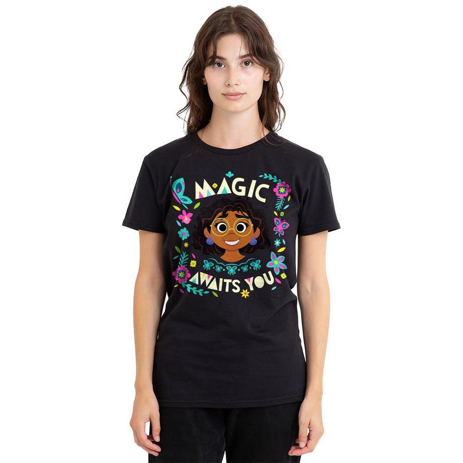 Encanto  T-ShirtMagic Awaits You 