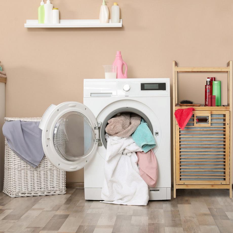 Northio  Bambus-Badezimmerregal mit Wäschekorb 