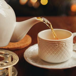 B2X Théière ancienne en or  