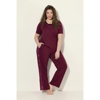 Ulla Popken  Pyjama à manches courtes et col V. Détails en satin 