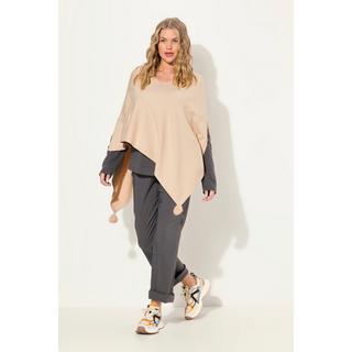 Ulla Popken Poncho di maglia orlo a punta nappe scollo a V smanicato  