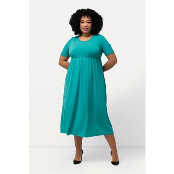 Robe en jersey à décolleté rond et manches courtes, avec couture empire et poches