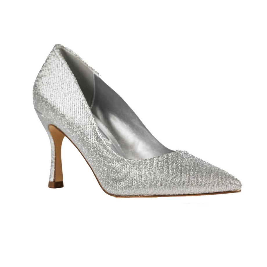 Romance Pumps