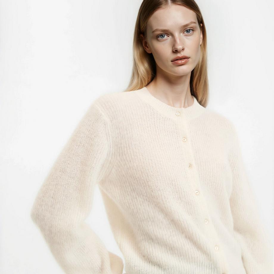 Geknöpfte Strickjacke