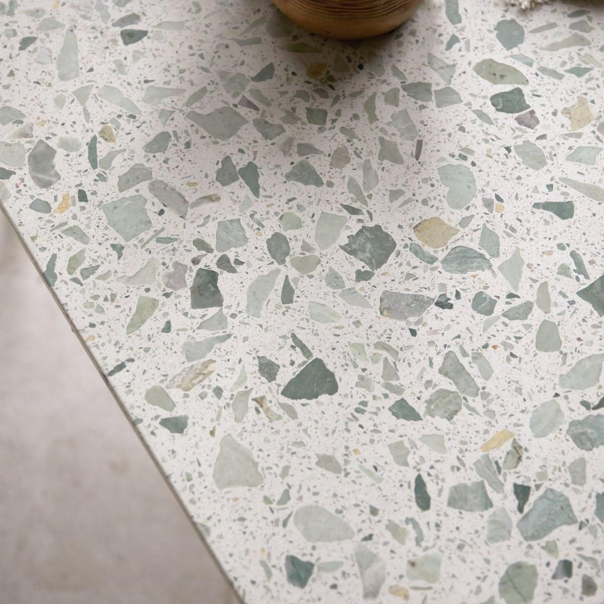 Tikamoon Tavolo rettangolare in battuto di terrazzo premium e metallo green 4-6 pers. Elio  