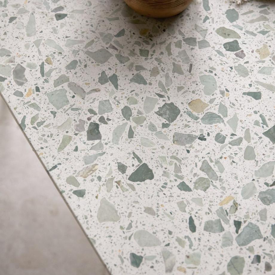 Tikamoon Rechteckiger Tisch aus Premium-Terrazzo und Metall green 4–6 Pers. Elio  