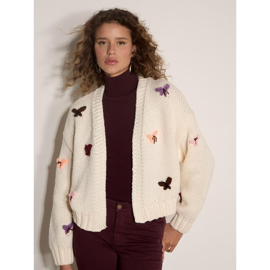 Strickjacke mit Schmetterlingsapplikationen
