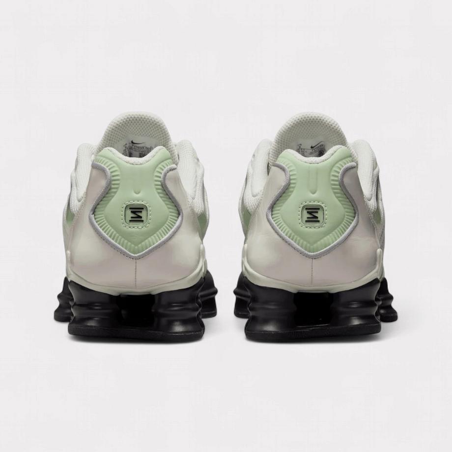 NIKE Shox TL Baskets  