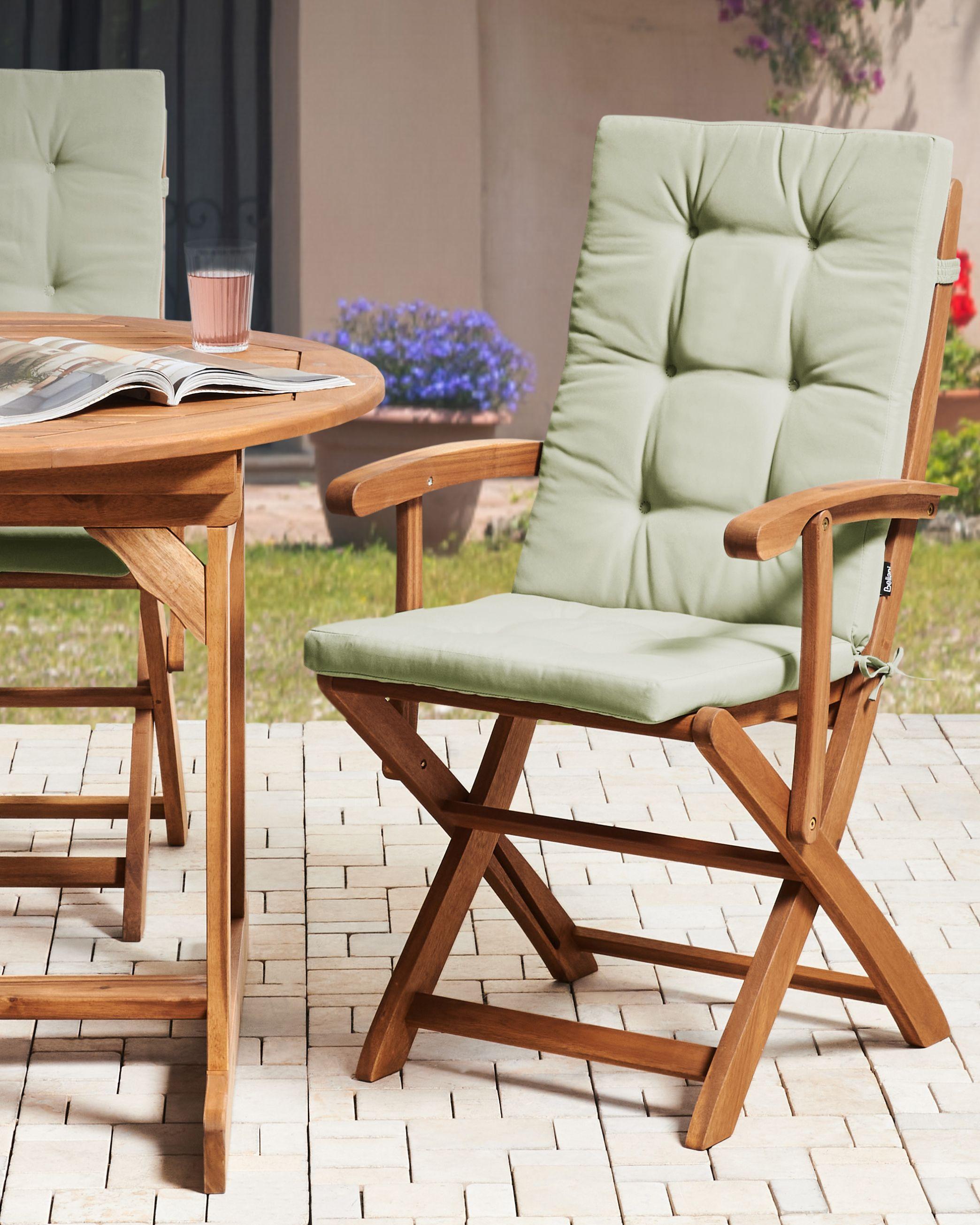 Beliani Lot de 2 chaises de jardin avec coussins en Acacia Rustique MAUI PREMIUM  