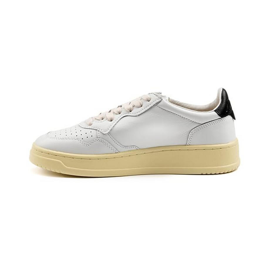Autry Medalist Low Top Sneakers  