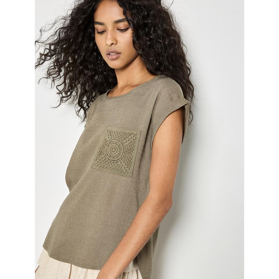 Häkel-T-Shirt aus Leinenmischung mit Tasche