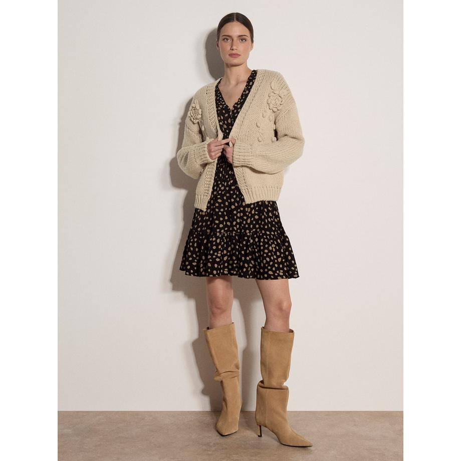 Strickjacke mit Rosenapplikation