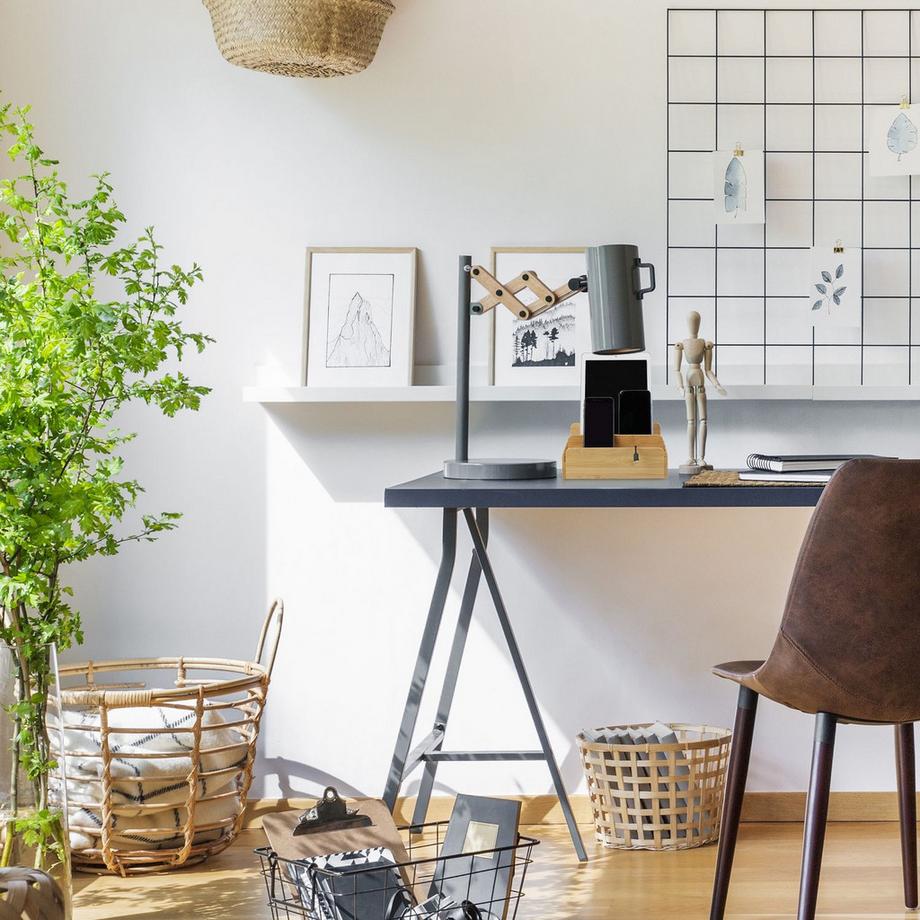 B2X  Ladestation aus Bambus 