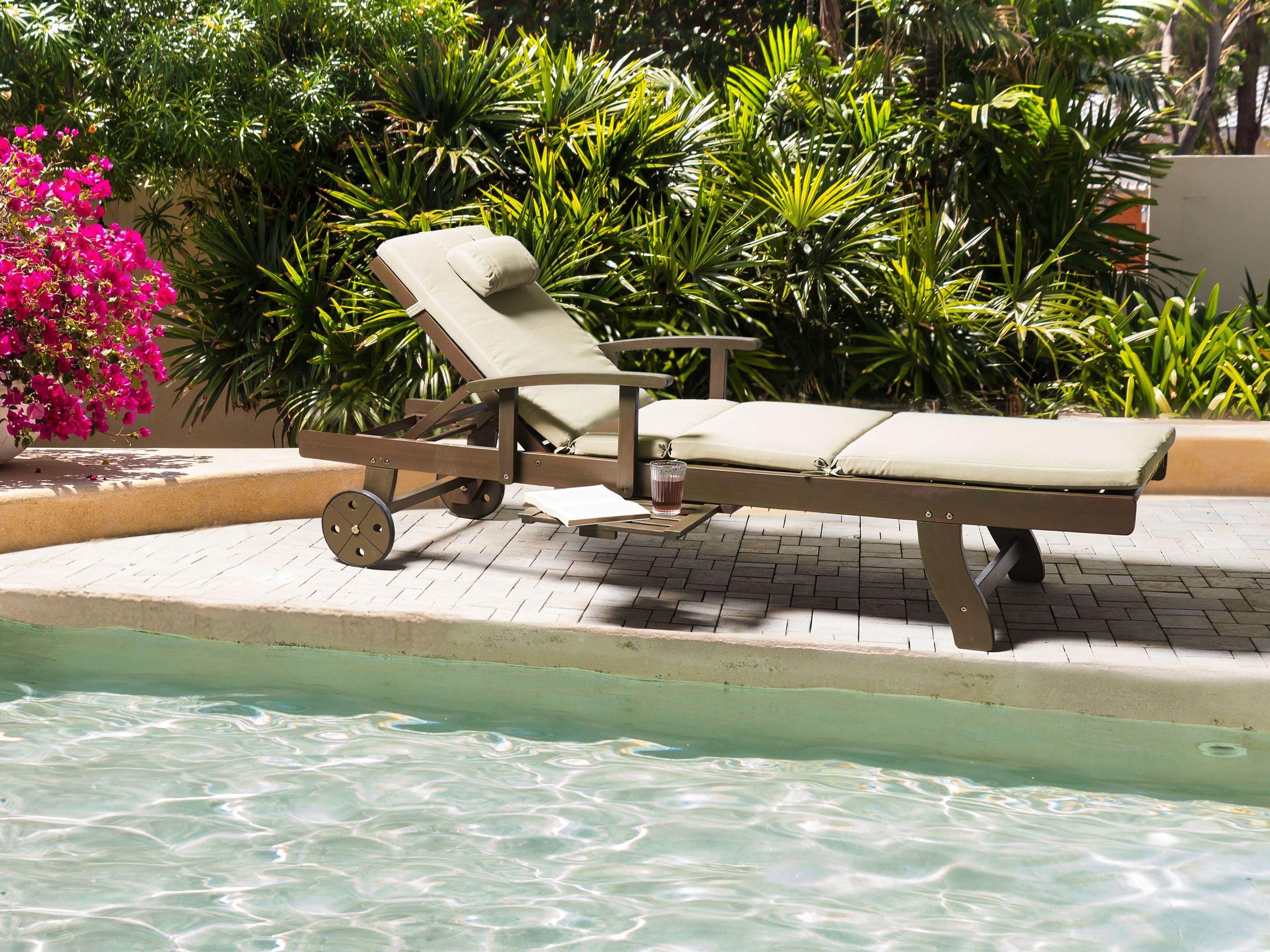 Beliani Lettino Prendisole con Cuscino en Legno d'acacia Classico AMANTEA PREMIUM II  