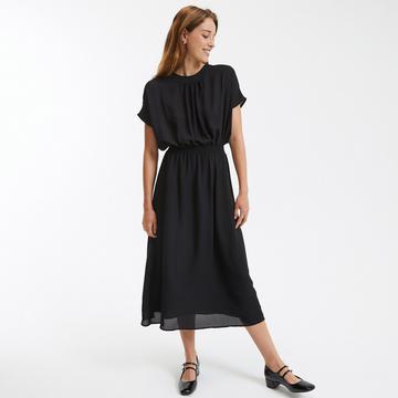 Ausgestelltes Maxikleid mit gesmokter Taille