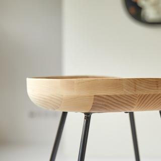 Tikamoon Sgabello alto in legno massello di frassino e metallo black Mari  