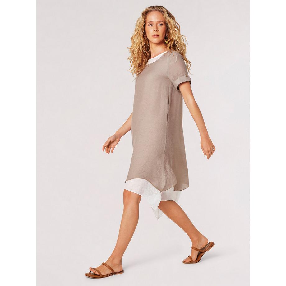 APRICOT Schimmerndes Kleid mit umgeschlagenen Ärmeln  