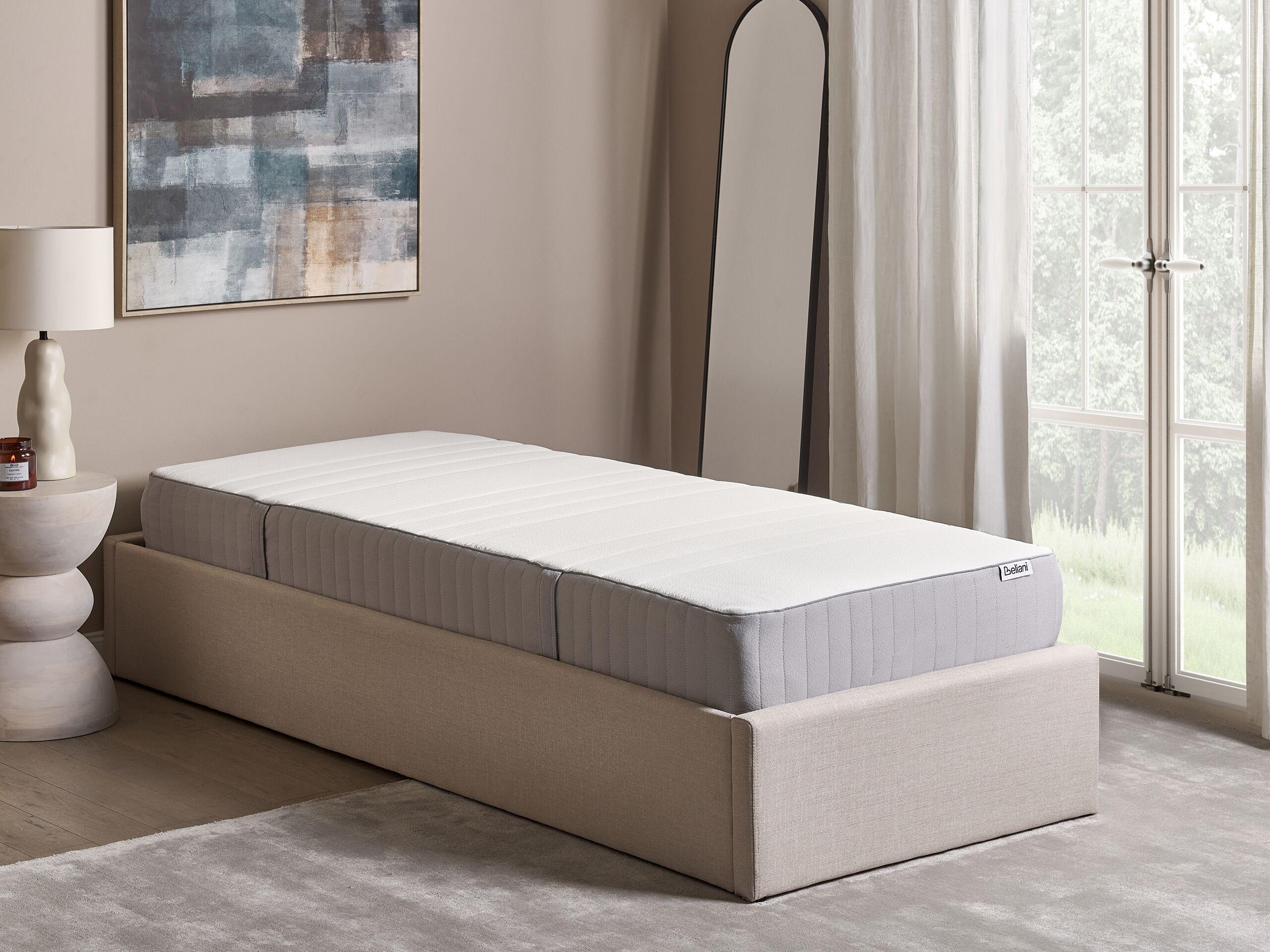 Beliani Matelas à memoire de forme en Polyester FANCY - Dur  