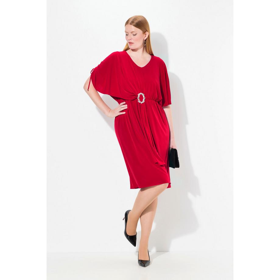 Ulla Popken Robe midi oversize drapée col en V manches courtes  