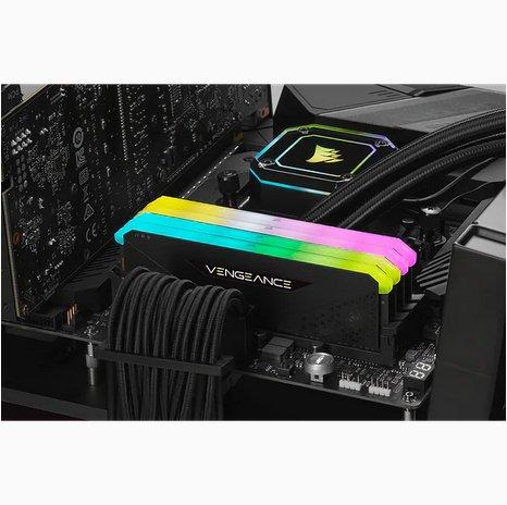 Corsair  Vengeance RGB CMG32GX4M2D3600C18 module de mémoire 32 Go 2 x 16 Go DDR4 3600 MHz 