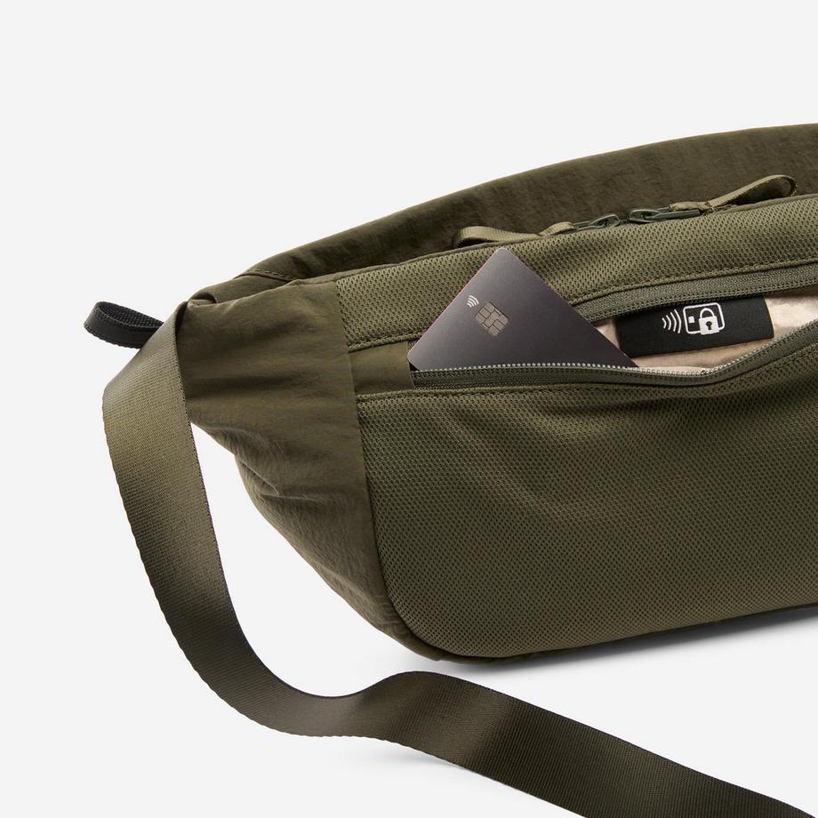 DECATHLON  Borsa a tracolla XXL - 5 l 