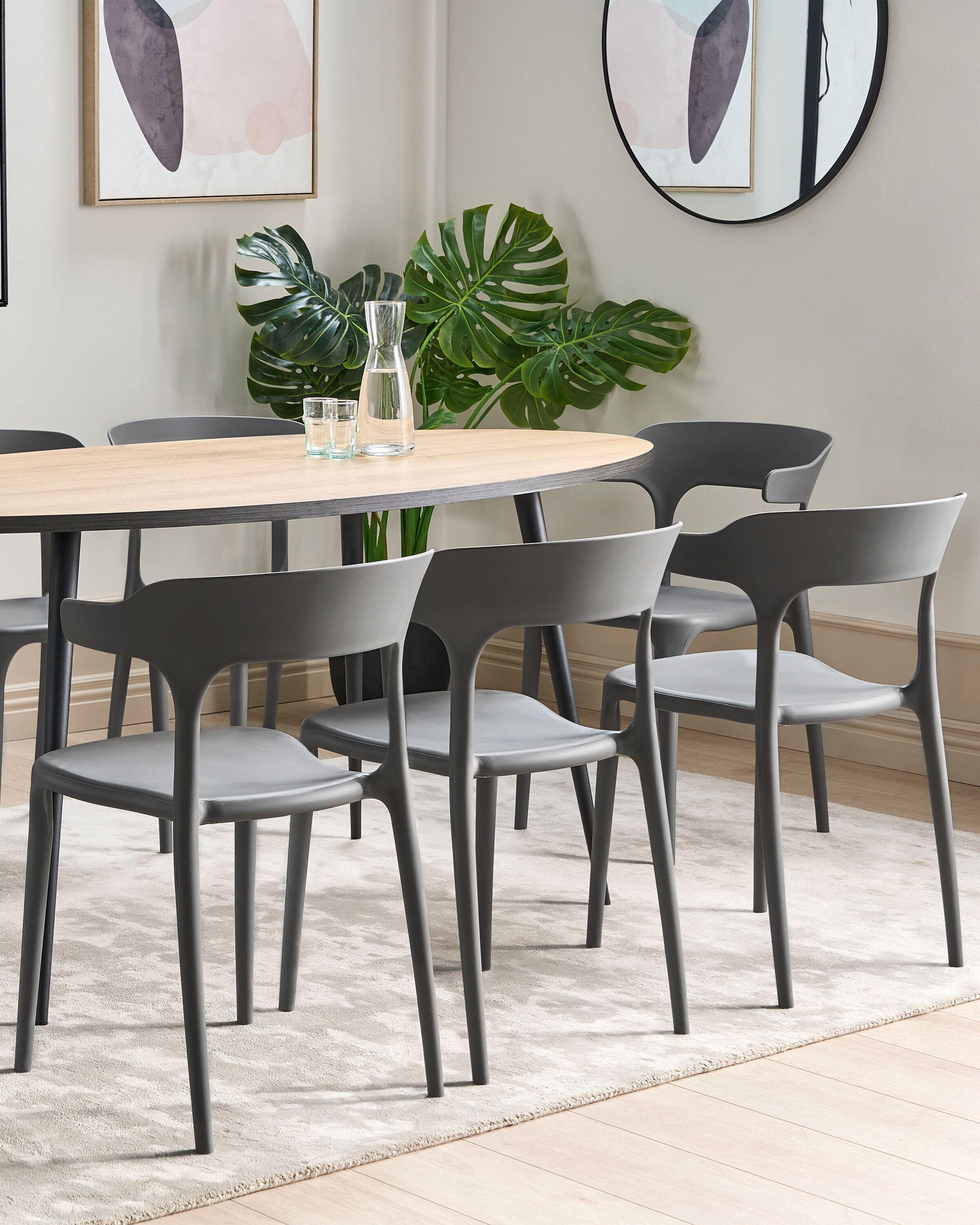 Beliani Esszimmerstuhl 8er Set aus Polypropylen Modern GUBBIO  